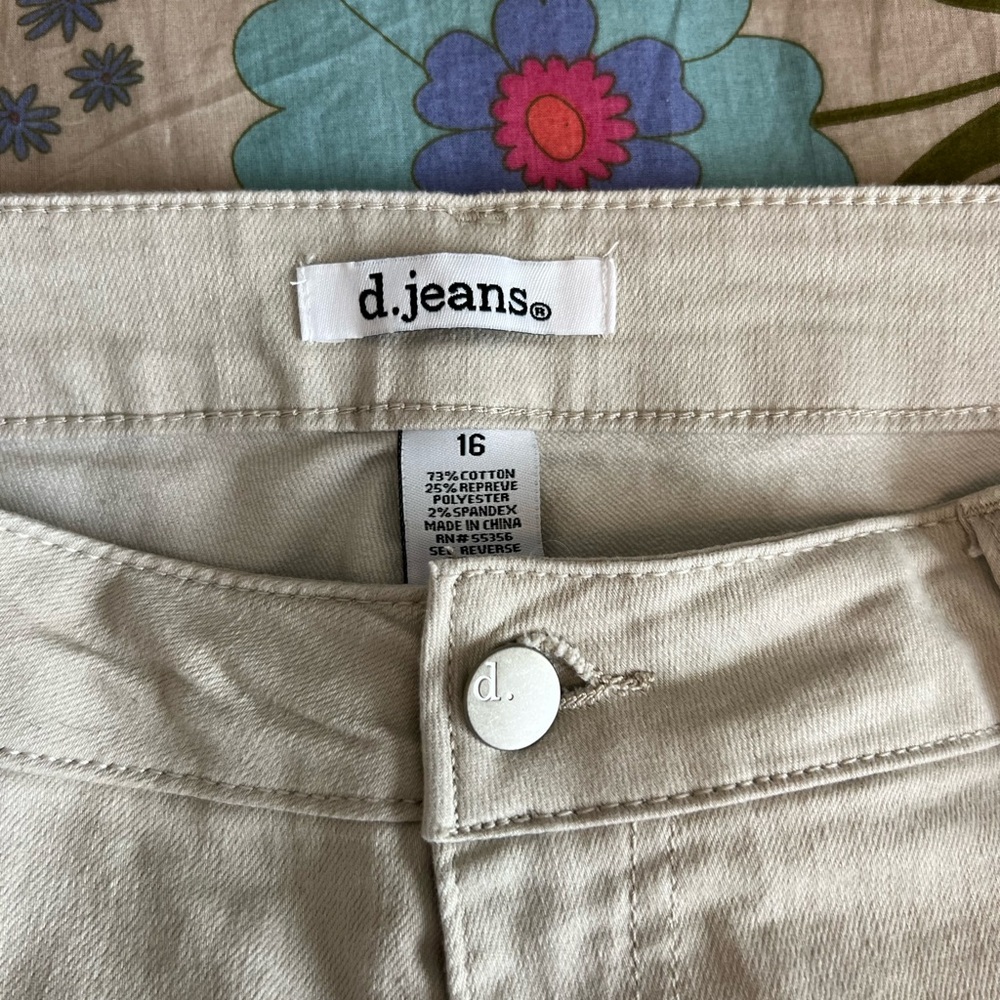 d. jeans Women's size 16  Beige stretch Skinny Jeans with pockets tuck in boots - Picture 2 of 6